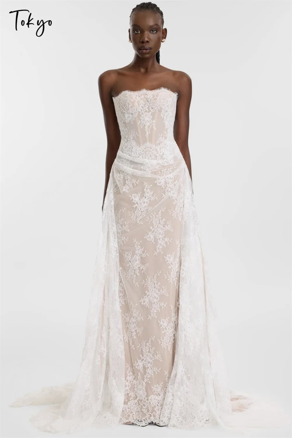 Tokyo Customized White Strapless Wedding Dresses Sleeveless Lace Zip Back Bridal Gowns A-Line Court Train Wedding Gowns 2026