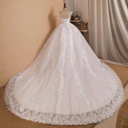 Lace Wedding Dress V-neck Luxury Princess Wedding Gown With Train Classic Ball Gown Plus Size Vestido De Noiva Customized