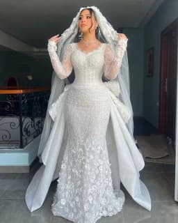 Customized Gorgeous Scoop Neck Crystals Mermaid Wedding Dress Chapel Train Robe De Mariée Plus Size Flower Bridal Gowns
