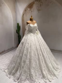 Elegant Lace Long Sleeves Wedding Dress Off Shoulder Princess Ball Gown Sweetheart Bridal Dress Long Train Vestido De Novia
