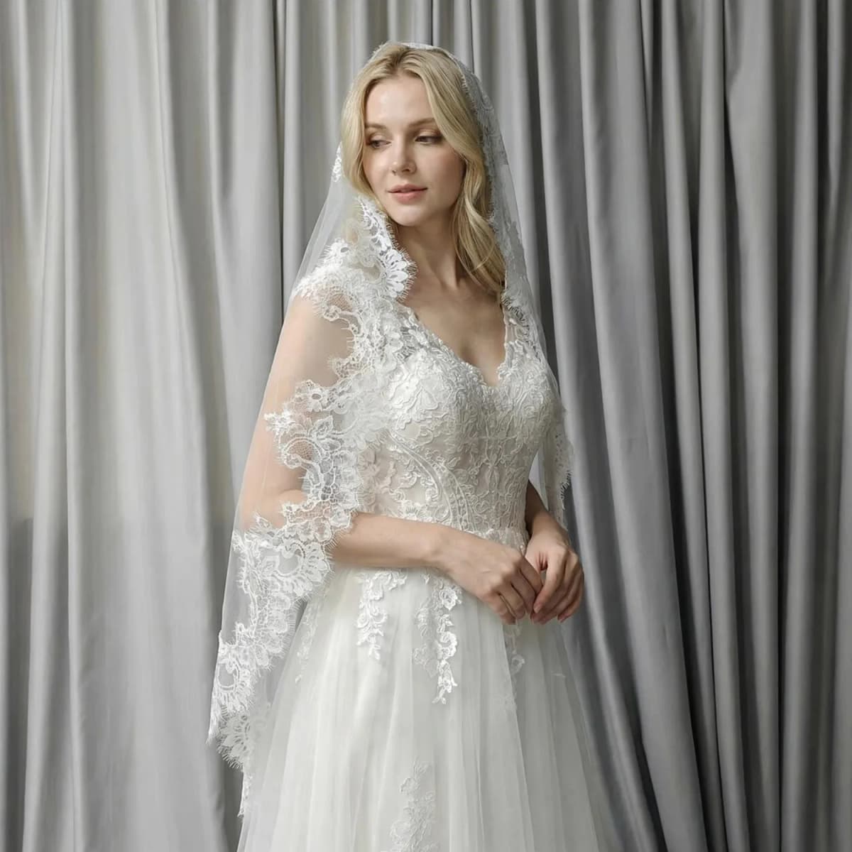Customized Mantilla Veil with Eyelash Lace, Single Tier 1m/1.5m/2m Wedding Veil with Hidden Comb, Eyelash Lace Ivory Bridal Veil