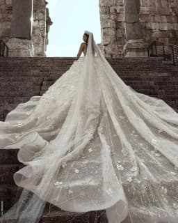 2025 Luxury Dubai Arabic Beading Princess Wedding Dress Lace Floral Ball Gowns Long Sleeves Bridal Gowns Sweep Train Customised