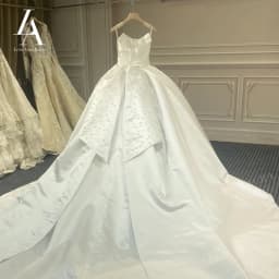 LelaAcra Pearls Satin Wedding Dresses for Women 2026 Sleeveless Court Train Princess Bride Gowns XZ41 Plus Size Vestido De Noiva