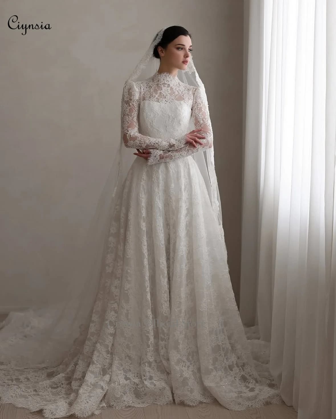 Customized Elegant Lace Wedding Dress A-Line High Neck Long Sleeves Bridal Dress for Bride with Veils Robe De Mariée