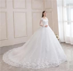 2026 Luxury Lace V Neck Ball Gown Wedding Dresses Short Sleeve Princess Illusion Applique Bridal Gowns Casamento Customized