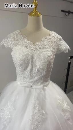 2026 Luxury Lace V Neck Ball Gown Wedding Dresses Short Sleeve Princess Illusion Applique Bridal Gowns Casamento Customized