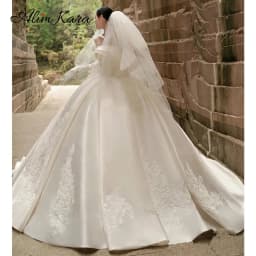 Appliques Satin Wedding Dress 2027 Vintage Strapless Ball Gown Bridal Princess Alim Kara XH300 Customized Party Vestido De Novia