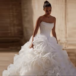 Charming Luxury Women Wedding Dresses Sexy Strapless Bride Gowns Banquet Mopping Length Princess Vestidos De Novias Customized