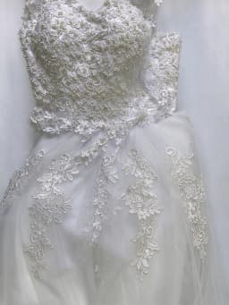 Customized Ball Gown Wedding Dresses Appliques Pearls Lace Up Tulle Bridal Gowns Elegant Formal Vestido De Noiva robe de mariée