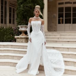 Customized Luxury Elegant Lace Appliques Mermaid Wedding Dresses White Sexy Strapless Backless Sleeveless High Slit Bridal Gowns