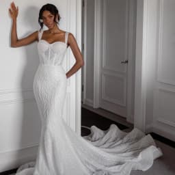 Meetlove 2024 Customized Elegant Women Mermaid Wedding Dress Sweetheart Sreapless Floor Length Dress Beaded Backless Lace Up