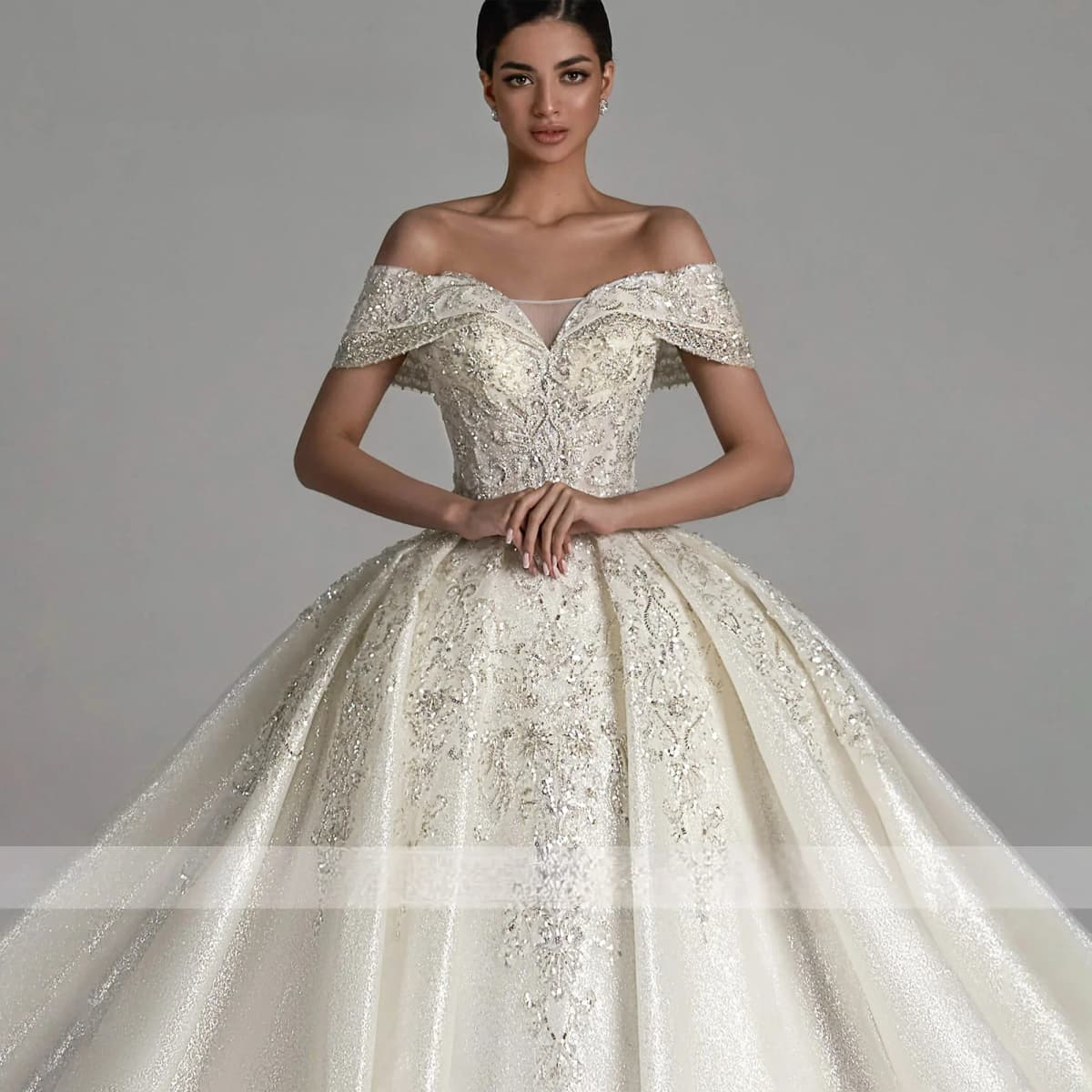 Customized Ball Gown Wedding Dresses For Women Luxury Off Shoulder Sparkling Tulle Crystal Wedding Gown Vestidos De Novia