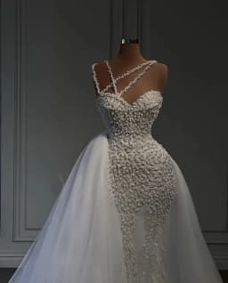 Pearls Beaded Wedding Dress Luxury Spaghetti Straps Feather with Overskirt White Bridal Gown 2 in1 Robe de mariée Customized