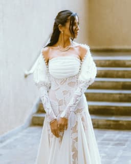 Hot Sale Embroidery Lace Bridal Dresses Sequins Beading Squre Crystal Pearls Mermaid Wedding Dress Removable Cape Sleeves