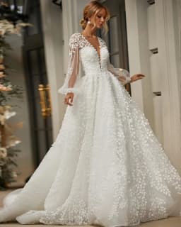 Charming V-Neck Backless A-Line Wedding Dress Customized Gorgeous Embroidered Long Sleeve Vintage Bridal Gown Robe de Mariee