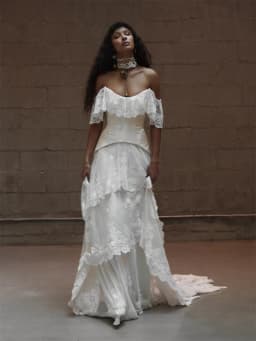 Tokyo Gothic Off Shoulder Lace Bohemian Wedding Dress Tiered Corset Bridal Gown Vintage Romantic Forest Beach Elopement Gowns