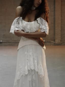 Tokyo Gothic Off Shoulder Lace Bohemian Wedding Dress Tiered Corset Bridal Gown Vintage Romantic Forest Beach Elopement Gowns