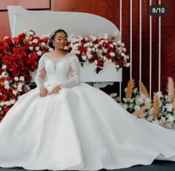 Customized New Fashion High Quality Bridal Lace Hollow Out Long Sleeve Trailing Custom Wedding Dress AmandaNovias Official