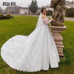 Julia Kui Off Shoulder Full Sleeves Sweetheart Ball Gown Wedding Dress With Beading Pearls Beauty Lace Court Train Bridal Gowns