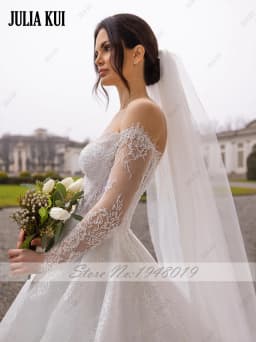 Julia Kui Off Shoulder Full Sleeves Sweetheart Ball Gown Wedding Dress With Beading Pearls Beauty Lace Court Train Bridal Gowns