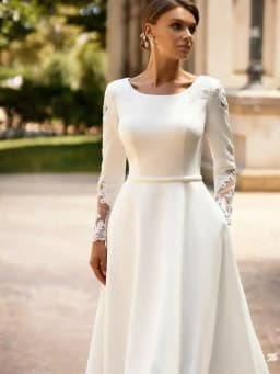 2025 Women Wedding Dress Customize To Measures Long Sleeves Buttons Elegant Robe De Marie Stunning With Pocket Lace Appliqués