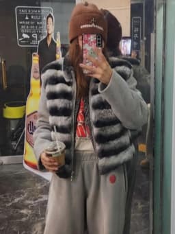 Patchwork Faux Fur Cardigan Women's Stand Collar Zipper Long Sleeve Fluffy Coat High Street Fashion Autumn Winter 2026 Sweater