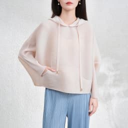 LANMREM Fashion Elastic Pleated Hoodie Tops Women 2025 Autumn New Casual Loose Batwing Sleeve Pullover Short Sweatshirt 2DB3974