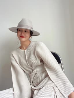 Miyake Pleated Long Sleeve Top V-Neck Belt Sweatshirts Korean Streetwear 2025 Autumn Winter Designer Loose Oversized Clothing