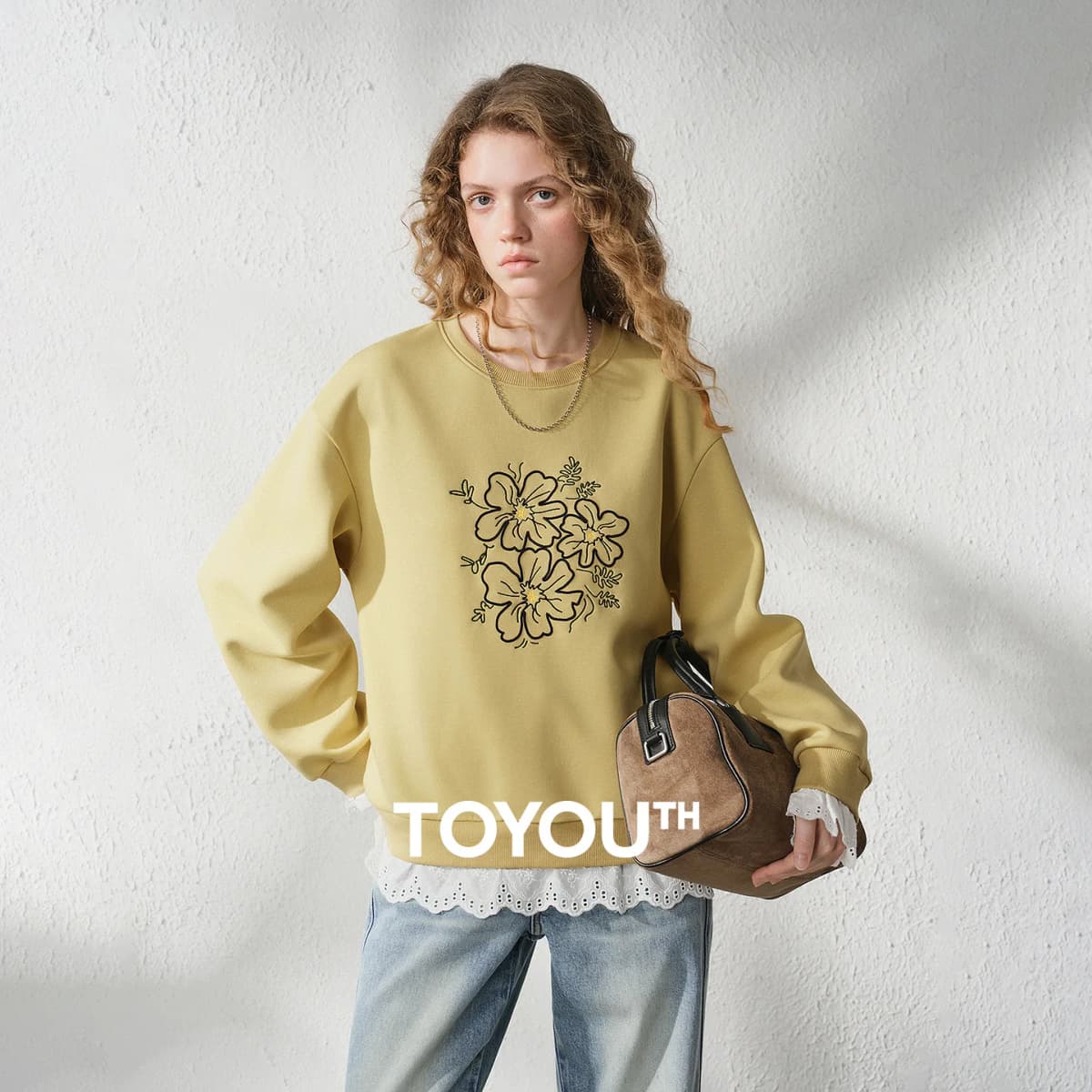 TOYOUTH Women's Floral Embroidered Lace Splicing Fake Two Piece Sweatshirt 2026 Autumn New Round Neck Loose Fit