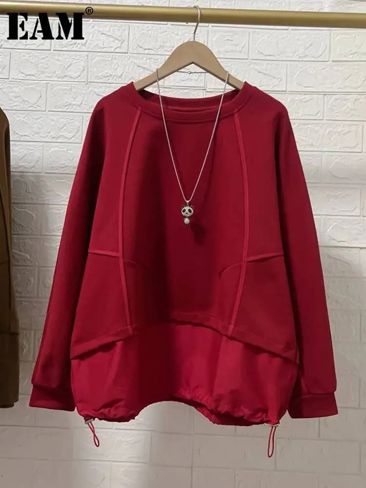 EAM Red Spliced Drawstring Hem Sweatshirt New Round Neck Long Sleeve Women Big Size Fashion Tide Spring Autumn 2026 30A5350