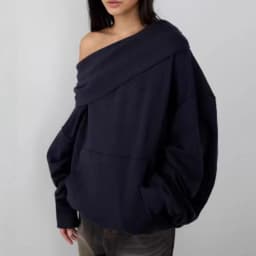 Off-The-Shoulder Hoodie 2025 Autumn Winter Solid Color Hooded Sweatshirt for Women Loose Comfortable Laid-back Streetwear Style