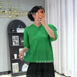 Miyake Pleated Top for Women 2026 Spring New Fashion Versatile Short-sleeved Fashion T-shirt for Women Folding Hooded Sweatshirt
