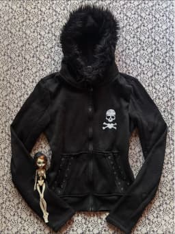 Y2K Black Fur Collar Hoodie Women Gothic Emo Short Zipper Hoodies Harajuku Retro Skull Letter Graphic Print Slim Fit Sweatshirt