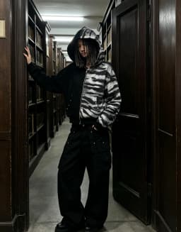 Punk Asymmetrical Tiger Print Spliced Zip‑Up Hoodie Unisex Oversized Cropped Distressed Street Sweatshirt