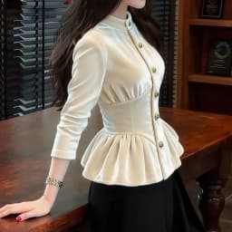 2025 new winter great-looking wear Korean atmosphere unique and beautiful niche white velvet top women
