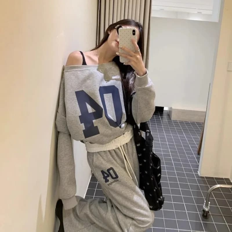 Loose Fit Reversible Hoodie Women's Wide Shoulder Top American Vintage Slouchy Off-Shoulder Sweater for Cool Girls in Fall