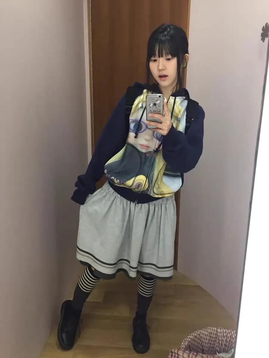 Korean Style Cartoon Doll Design Hooded Zipper Sweatshirt Jacket Casual Early Spring New Model Female Loose Fit Long Sleeve