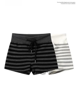 2026 New Women's Slim Fit High Waist Elastic Stripe Short Pants Base Layer Tight Style Commute Wind Online Exclusive
