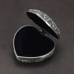 Vintage Alloy Jewelry Box Casket and Heart Shaped 9*7*4.5cm 6*6*3cm For Rings Pendants Necklace Gift Boxes