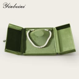 Yinbeini Velvet Large Necklace Pendant Display Box Premium Jewelry Storage Organizer Pendant Gift Packing Case H024