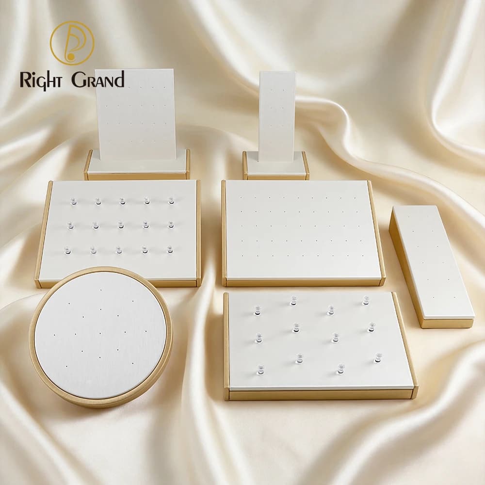 Right Grand Fiberboard Leather Display Stand for 14G 16G Nipple Belly Button Ring Daith Hoop Nose Clicker Ear Piercing Jewelry