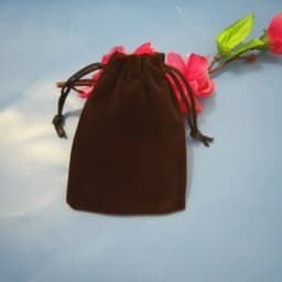 Hot 100pcs/lot Drawstring Velvet Bags 5x7 7x9 9x12cm Jewelry Charms Necklace Packaging Pouches Display Packing Gift Bags 2019