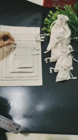 50pcs/lot 7x9 9x12 10x14cm Burlap Gift Bags Jute Drawstring Bags Cotton Linen Jewelry Bags Wedding Display Packaging Gift Pouche