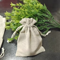 50pcs/lot 7x9 9x12 10x14cm Burlap Gift Bags Jute Drawstring Bags Cotton Linen Jewelry Bags Wedding Display Packaging Gift Pouche