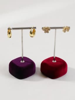 Yinbeini Velvet Earrings Ear Stud Display Stand Jewelry Accessories Storage Organizer Ring Showcase Props TB011