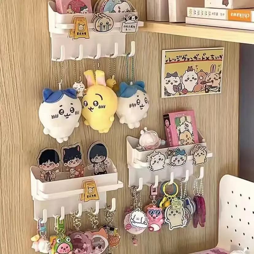 Wall-Mounted Keychain Display Holder Small Grain Storage Box Hook Rack No-Punching Needed Organizer for Home Jewelry Storage