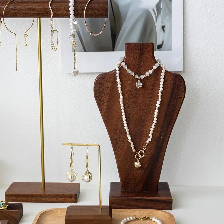 Walnut Wood Model Bust Wooden Jewelry Display Necklace Pendants Mannequin Hanging Earring Holder Jewelry Stands Organizer Rack