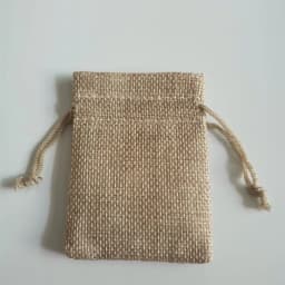 50pcs Small Natural Gift Bags jewelry packing bags Jute Linen Drawstring Pouch Gift Bag Handmade Wedding Party Jewelry Gift Bags