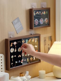 Metal Badge Display Stand Felting Barrette Pin Award Medal Chest Pin Dustproof Storage Box Vintage Style Natural Texture
