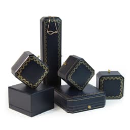 Free Custom Logo European Jewelry Box Proposal Ring/Necklace/Bracelet Organizer,Luxury Velvet-Lined Storage Case for Engagement